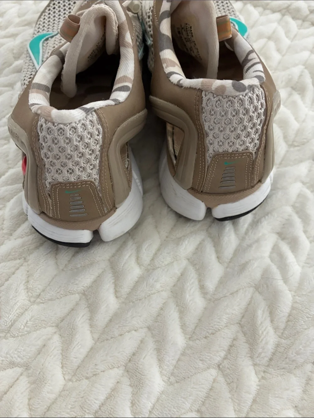 Nike Tan and Teal Camo Slip-On Shoe
